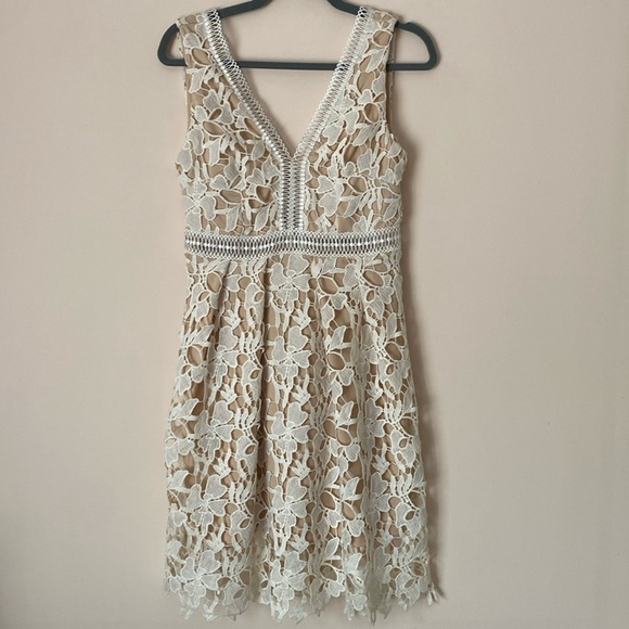 Romeo and Juliet white lace sleeveless dress medium - Picture 2 of 9